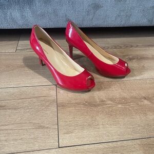 Liz Claiborne Glossy Red Peep-Toe Heels